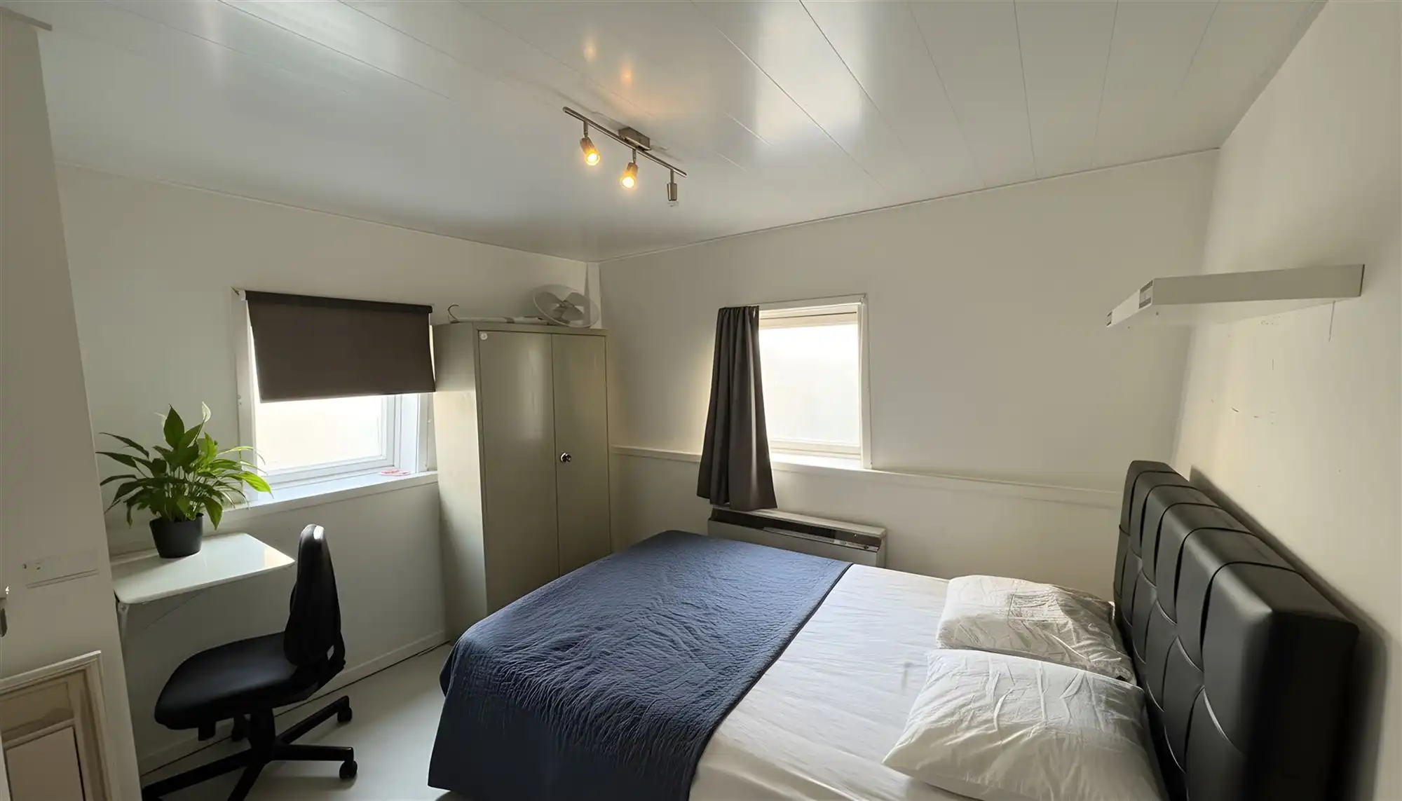 Opbrengsteigendom met 6 studentenkamers en commercieel. foto 9