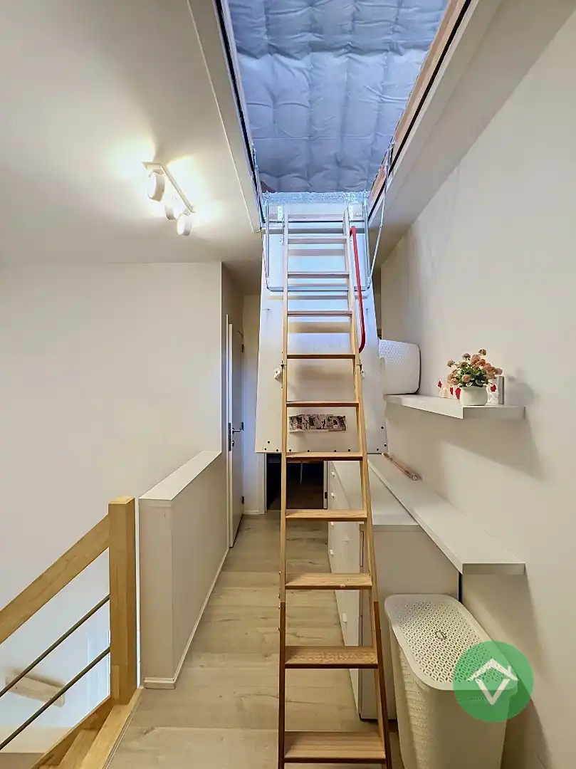 Recente gezinswoning (2019) met zonnige tuin en uitweg achteraan - instapklare topper. foto 29
