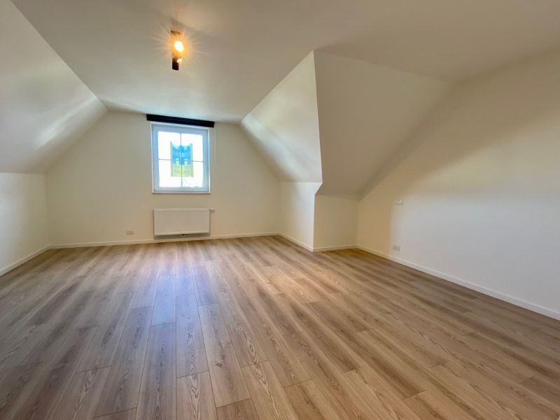 Instapklare recente woning met 4 ruime slaapkamers en carport foto 18