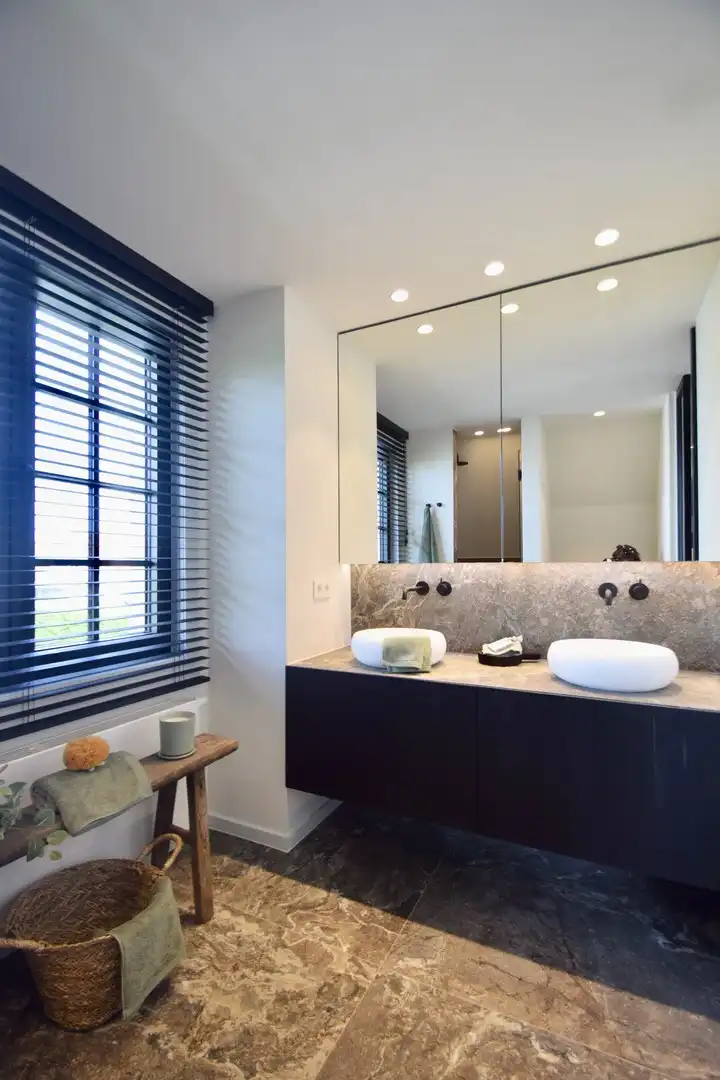 Alleenstaande villa gelegen in een groene omgeving, aan de rand van het Zoute. foto 16