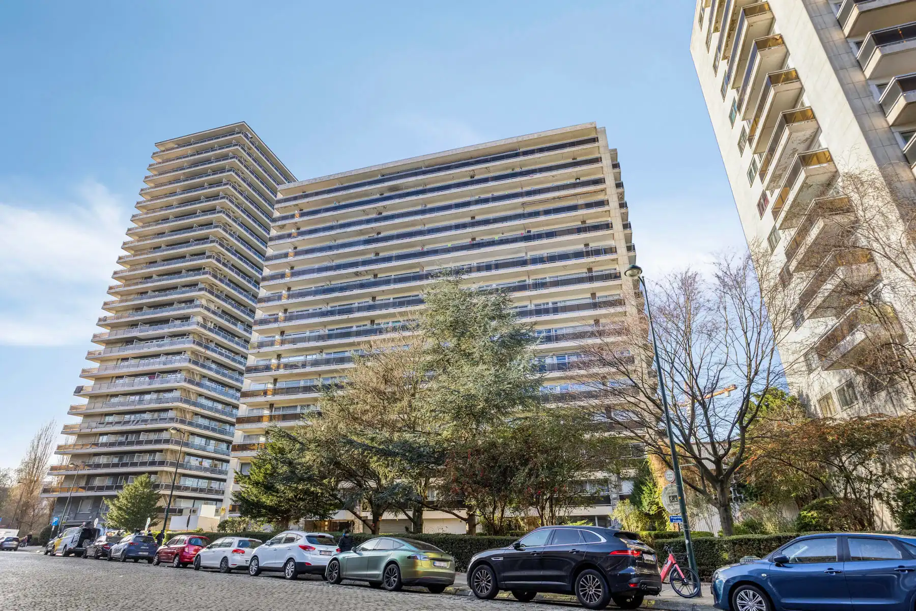 Ruim 3-slaapkamerappartement met terras en garage  foto 17