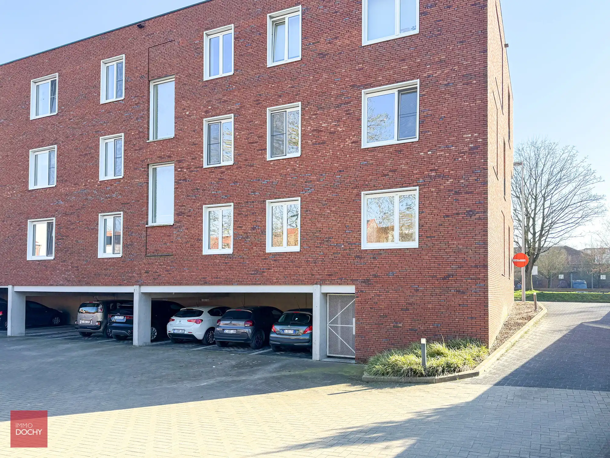 Ruim recent en energiezuinig appartement nabij Sint-Rochuskerk foto 15