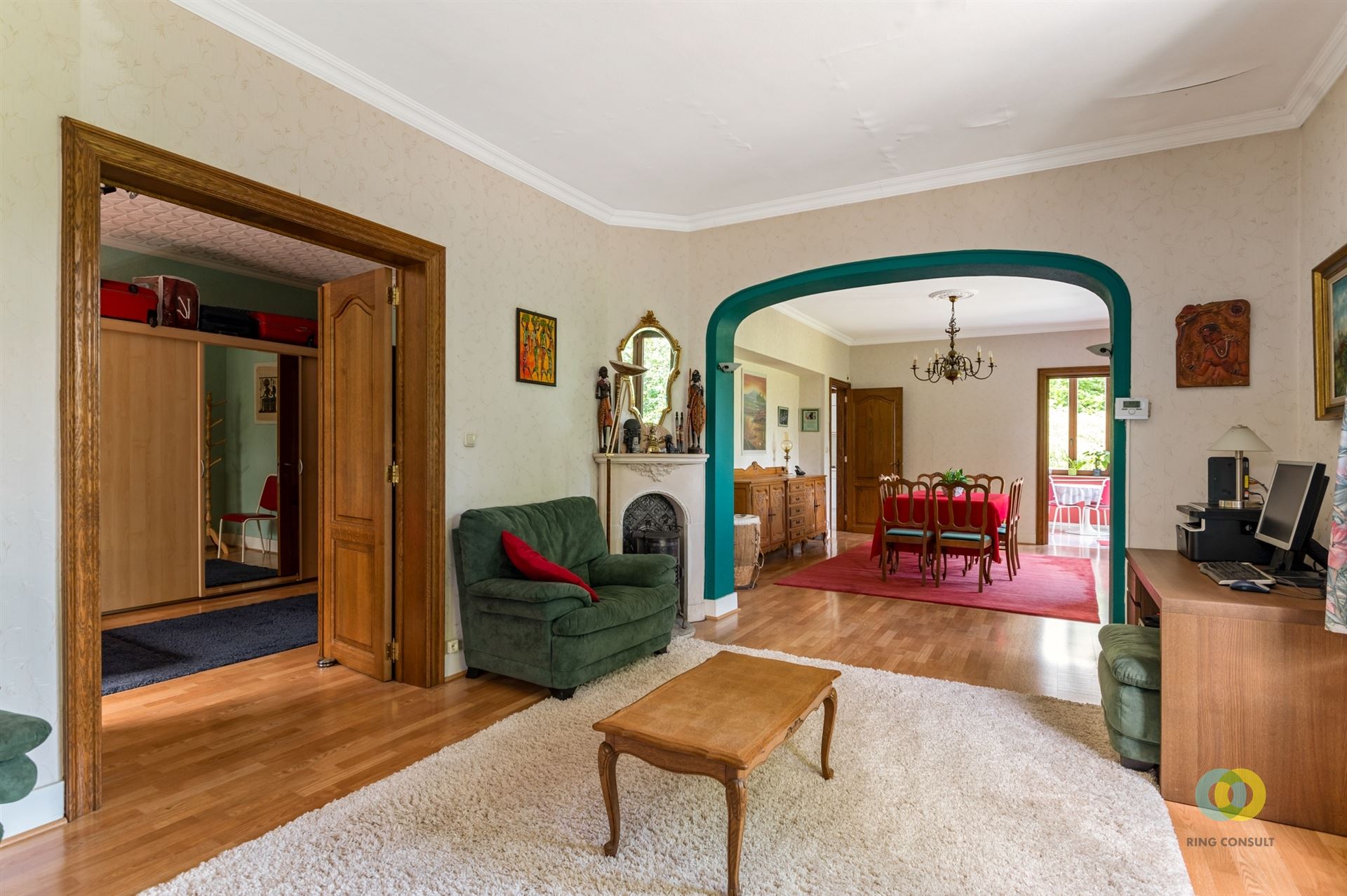 Karaktervolle villa op mooi perceel foto 3