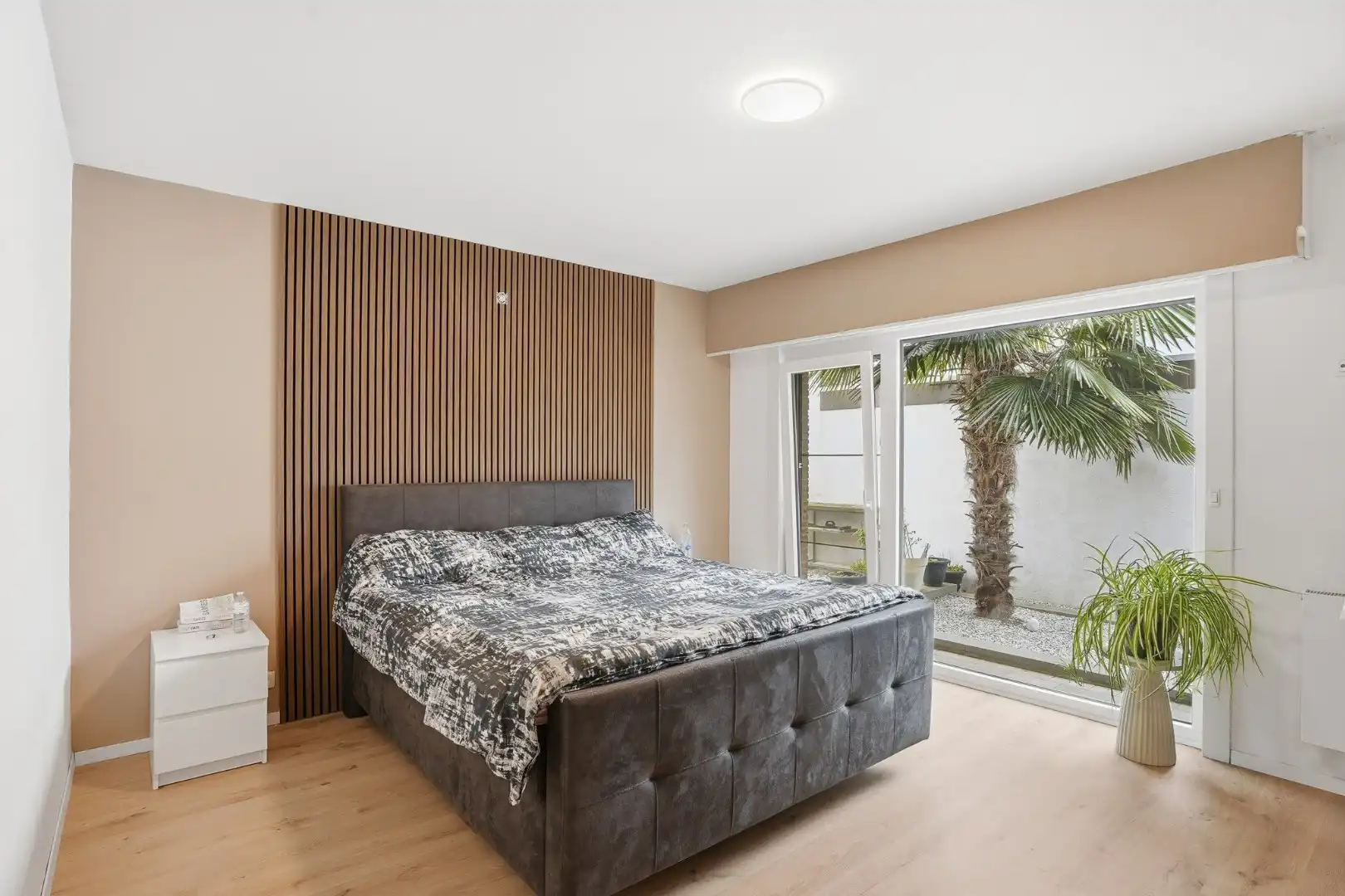 Volledig instapklare bungalow met praktijkruimte foto 10