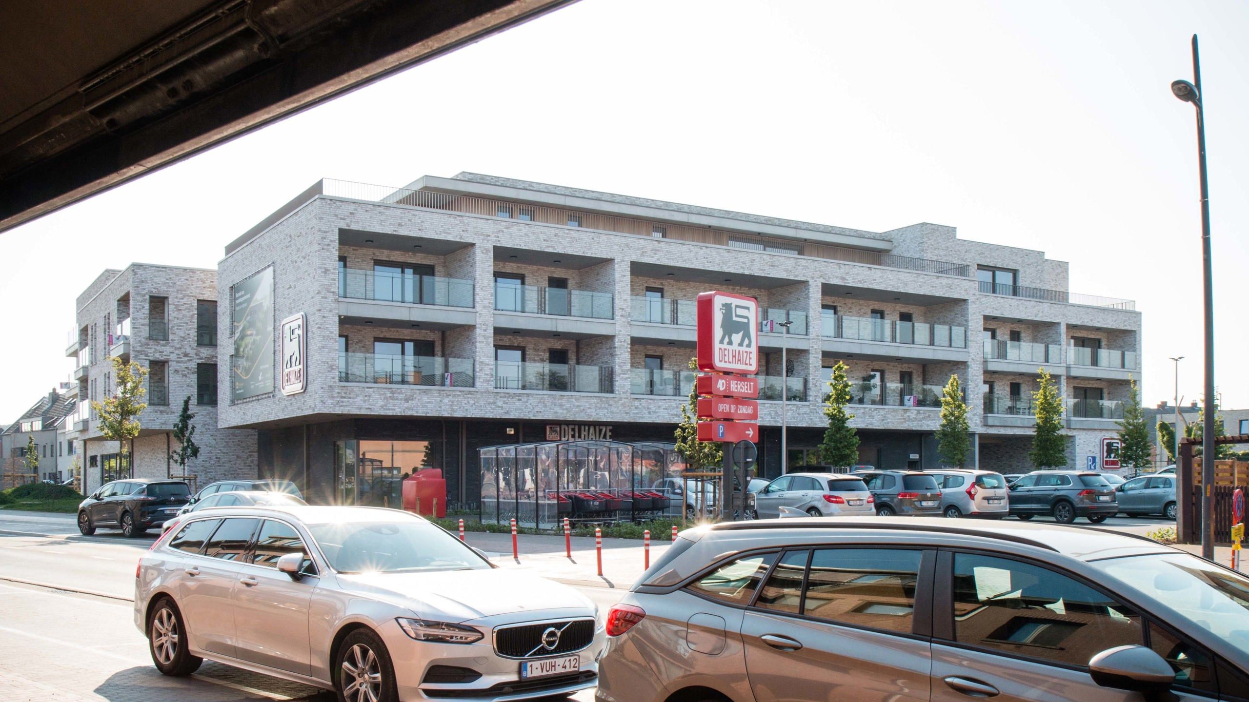 Nieuwbouwappartement - terras met zicht op tuin foto 17