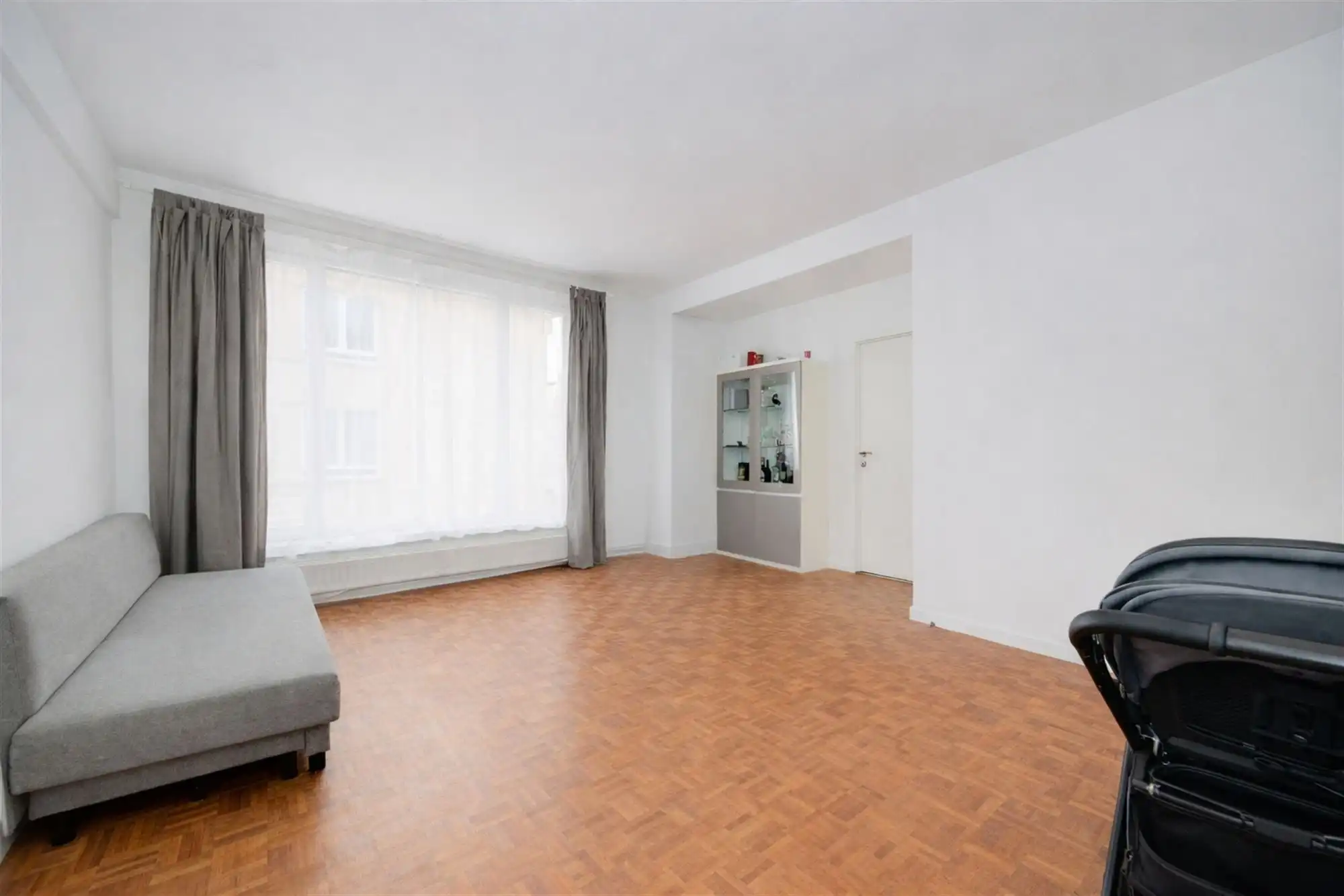 Licht hoekappartement met 1 slk aan het oude Gerechtsgebouw foto 3