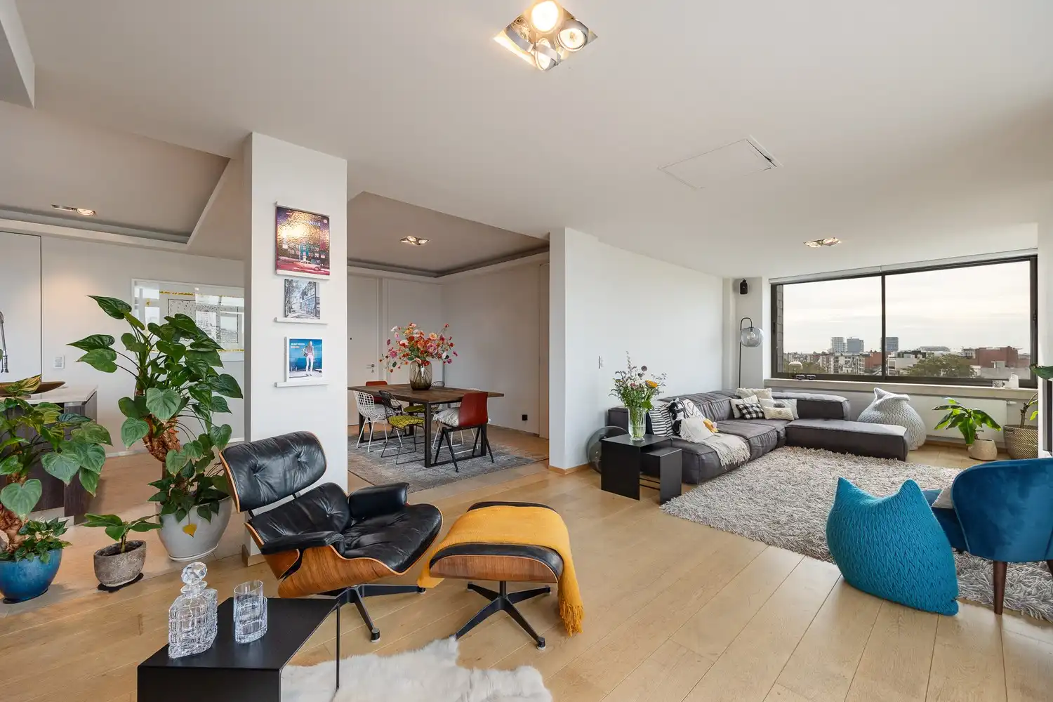 Fantastische energiezuinige penthouse (EPC B!) aan de Nationale Bank met 2 slaapkamers en 2 badkamers, zalig terras 20m², ruime kelder en 2 optionele garages foto 8