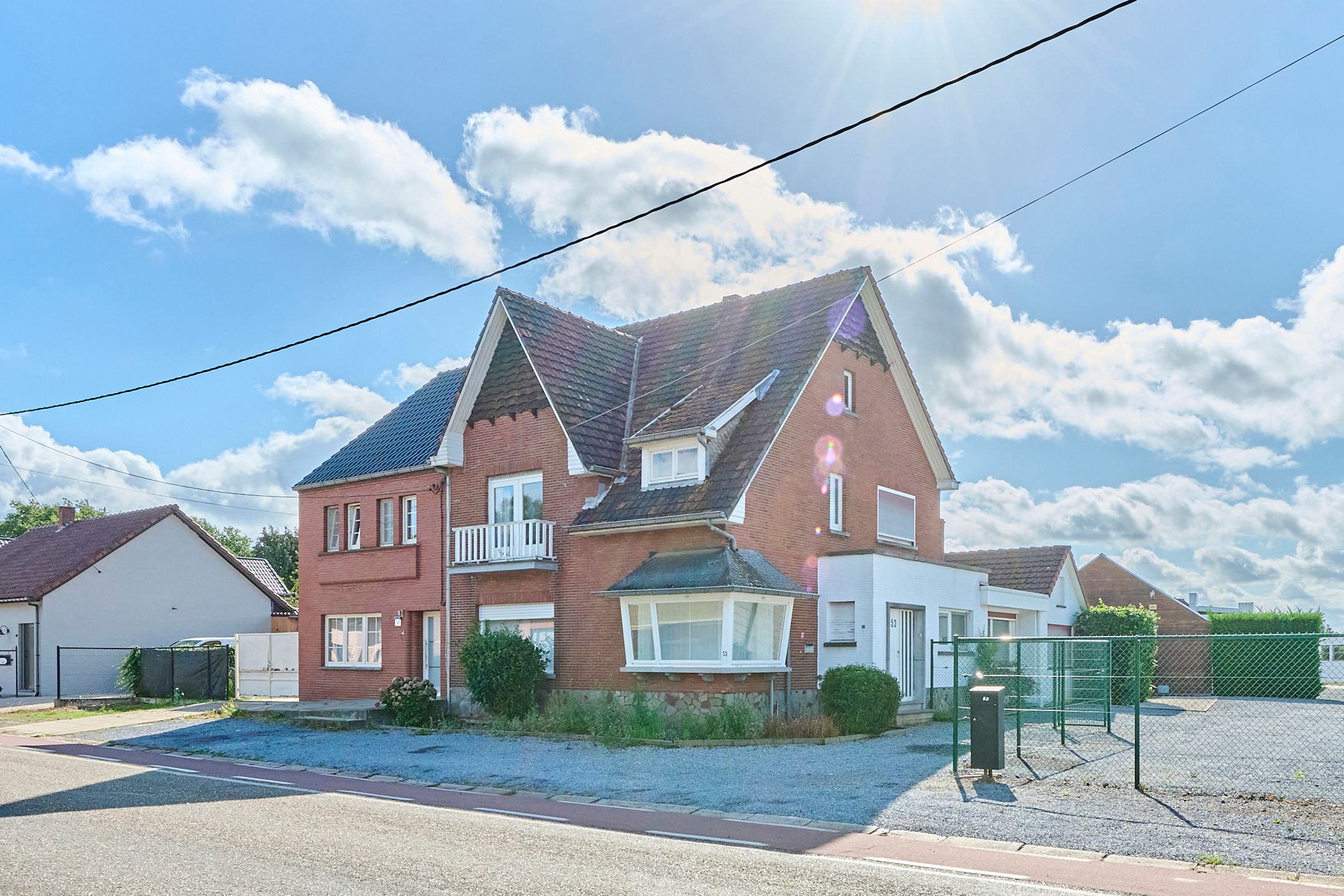 Hoofdfoto van de publicatie: Charmante, op te frissen HOB met 4 slpks 