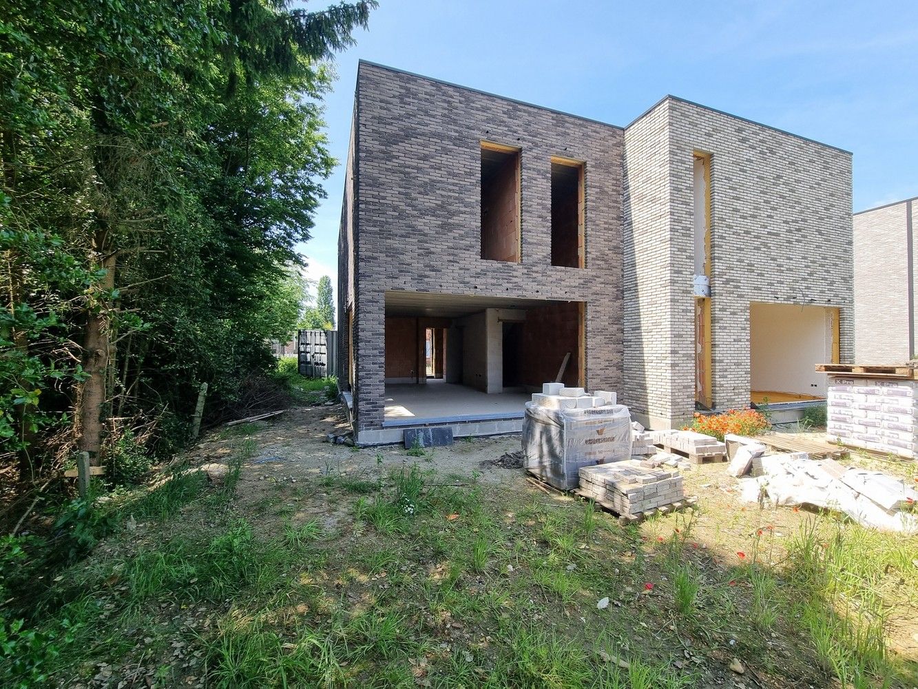 Halfopen nieuwbouwwoning foto 6