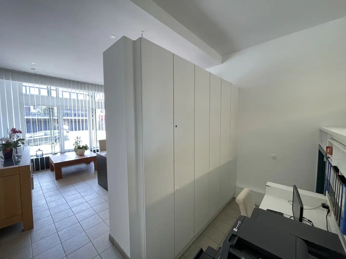 Unieke gerenoveerde woning met 5 slaapkamers en bureau foto 17