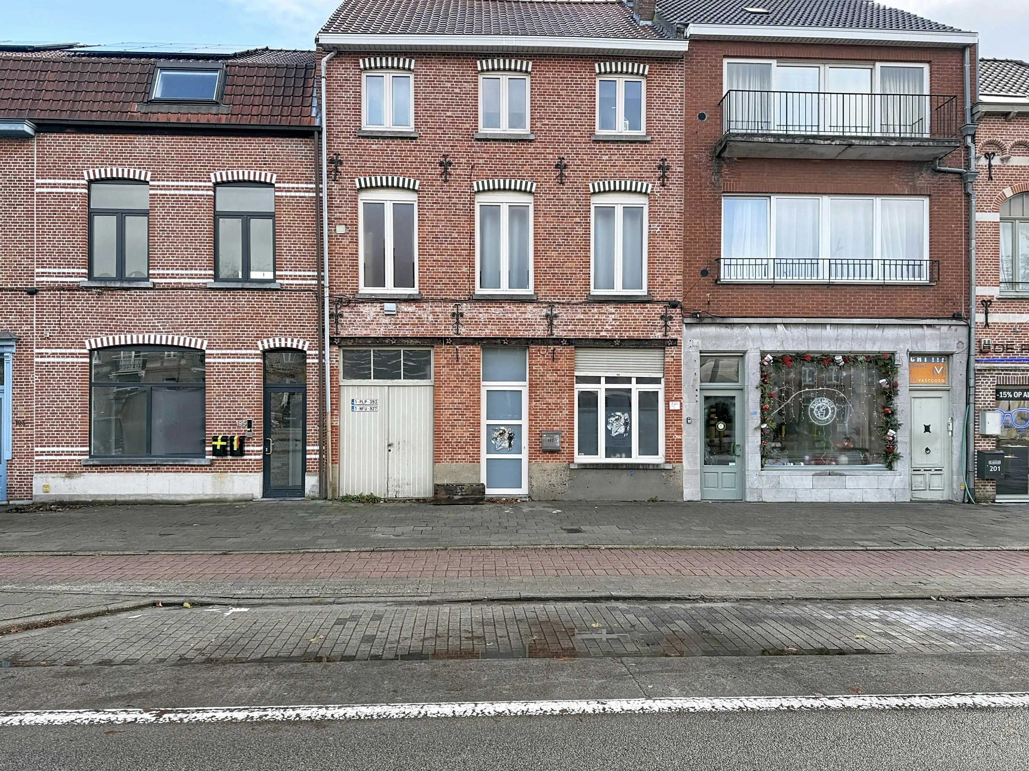 Renovatieproject te koop op toplocatie te Assebroek foto 2