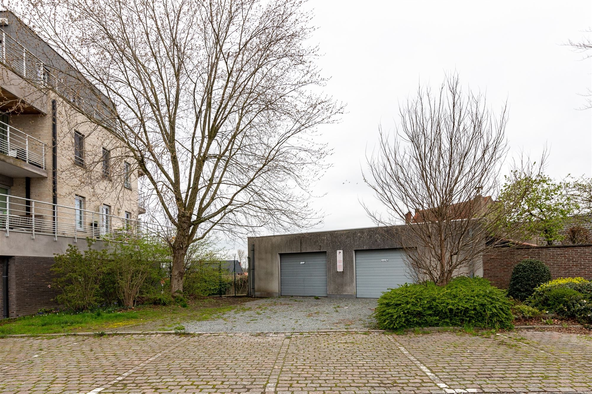 Polyvalente handelswoonst met veel parkeermogelijkheden foto 3