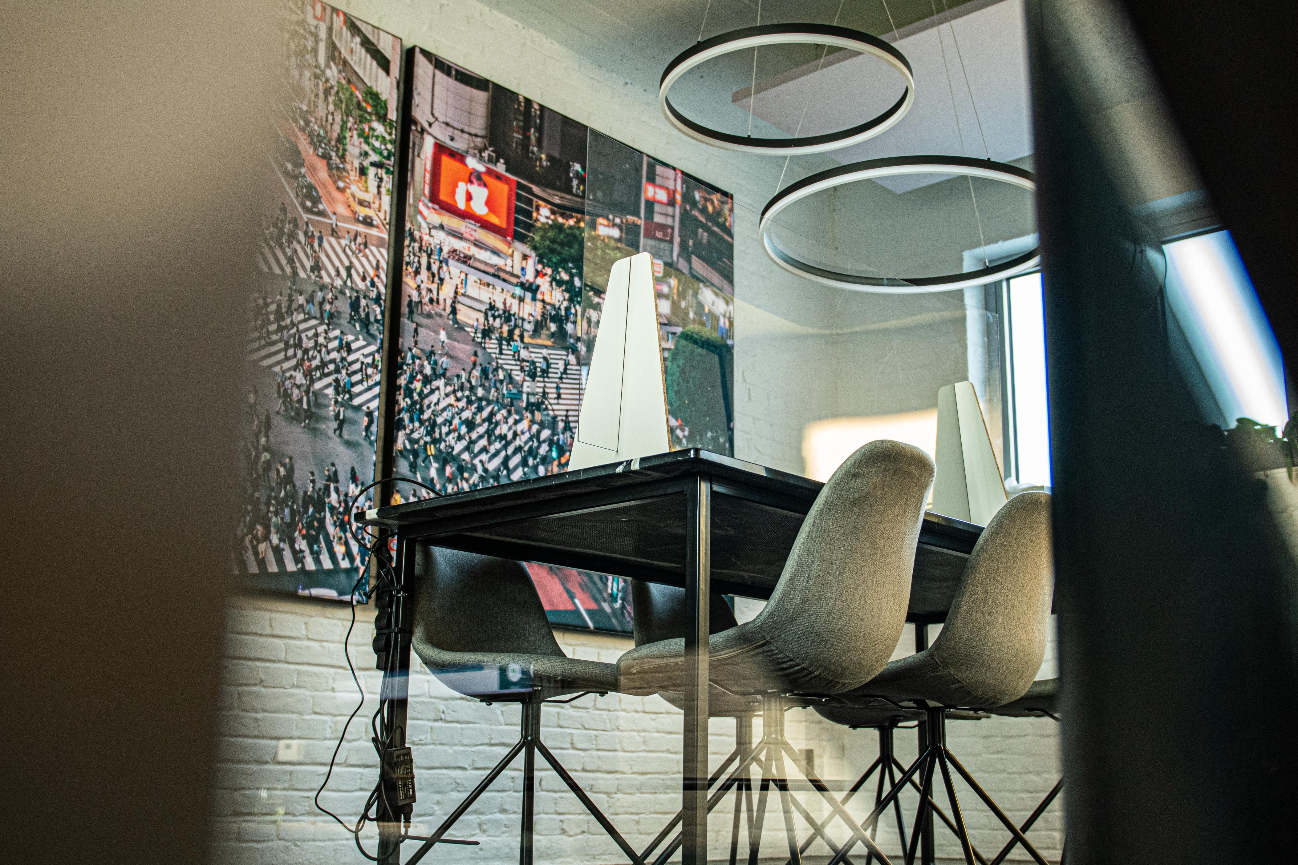 LUXE BEMEUBELDE KANTOREN MET PARKING foto 21