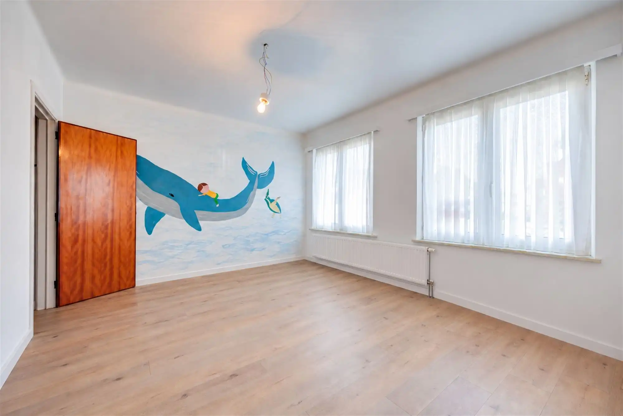 Instapklare woning met 4 (mog 5.) slaapkamers en tuin op rustige locatie!  foto 14