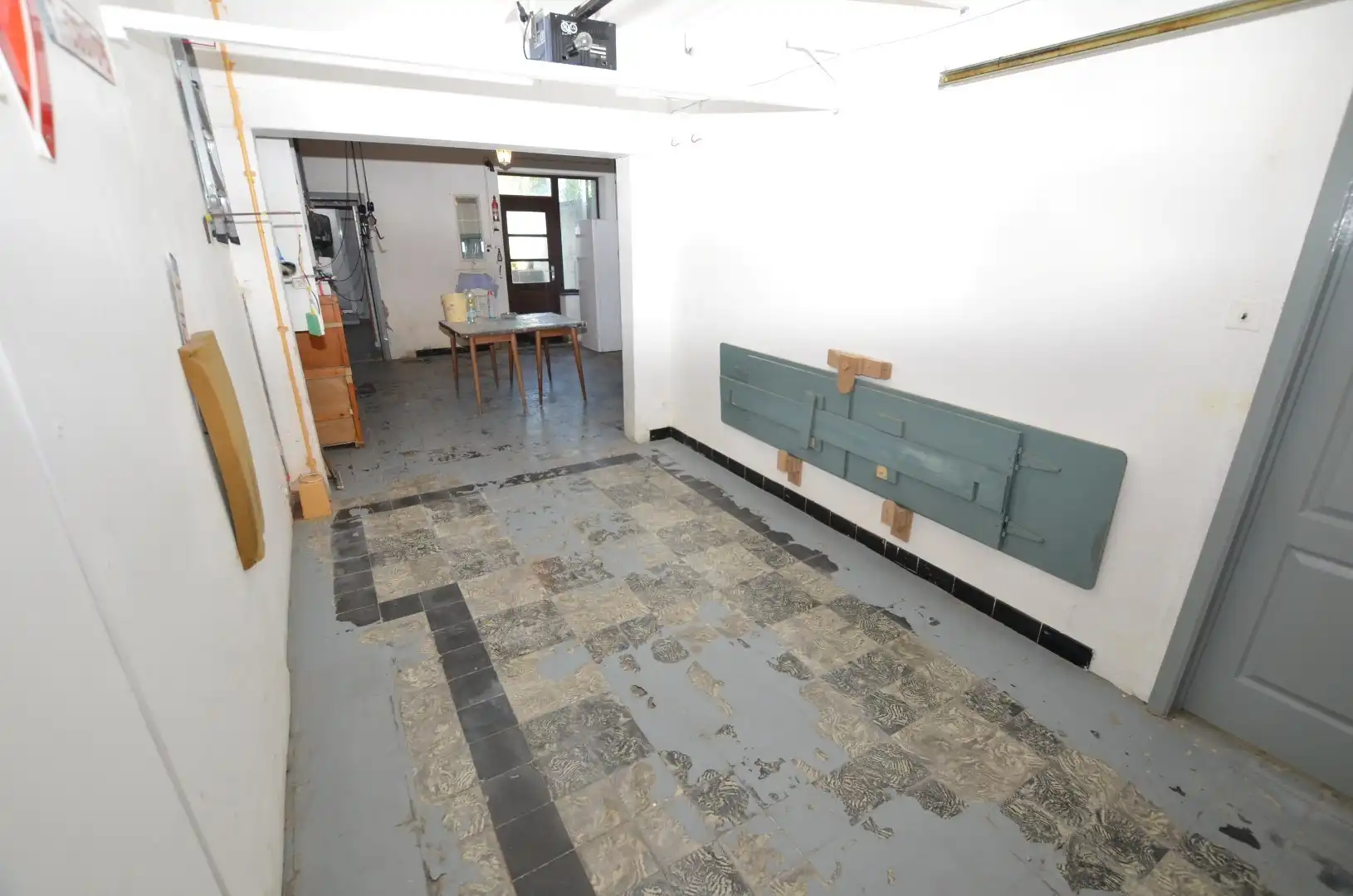 Ruim woonhuis met garage foto 12