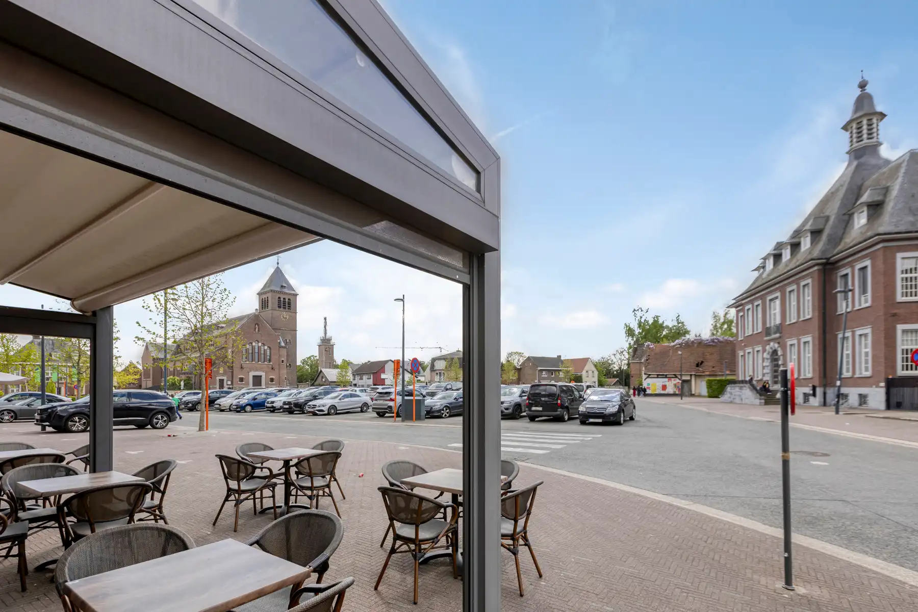 Taverne met appartement foto 16