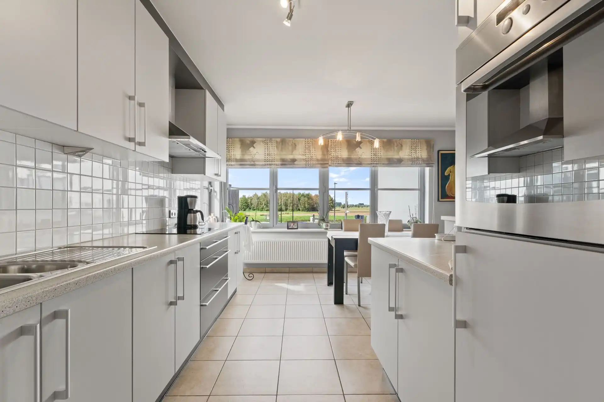 Zeer ruim en instapklaar 2-slaapkamerappartement nabij het Donkmeer te Berlare foto 5