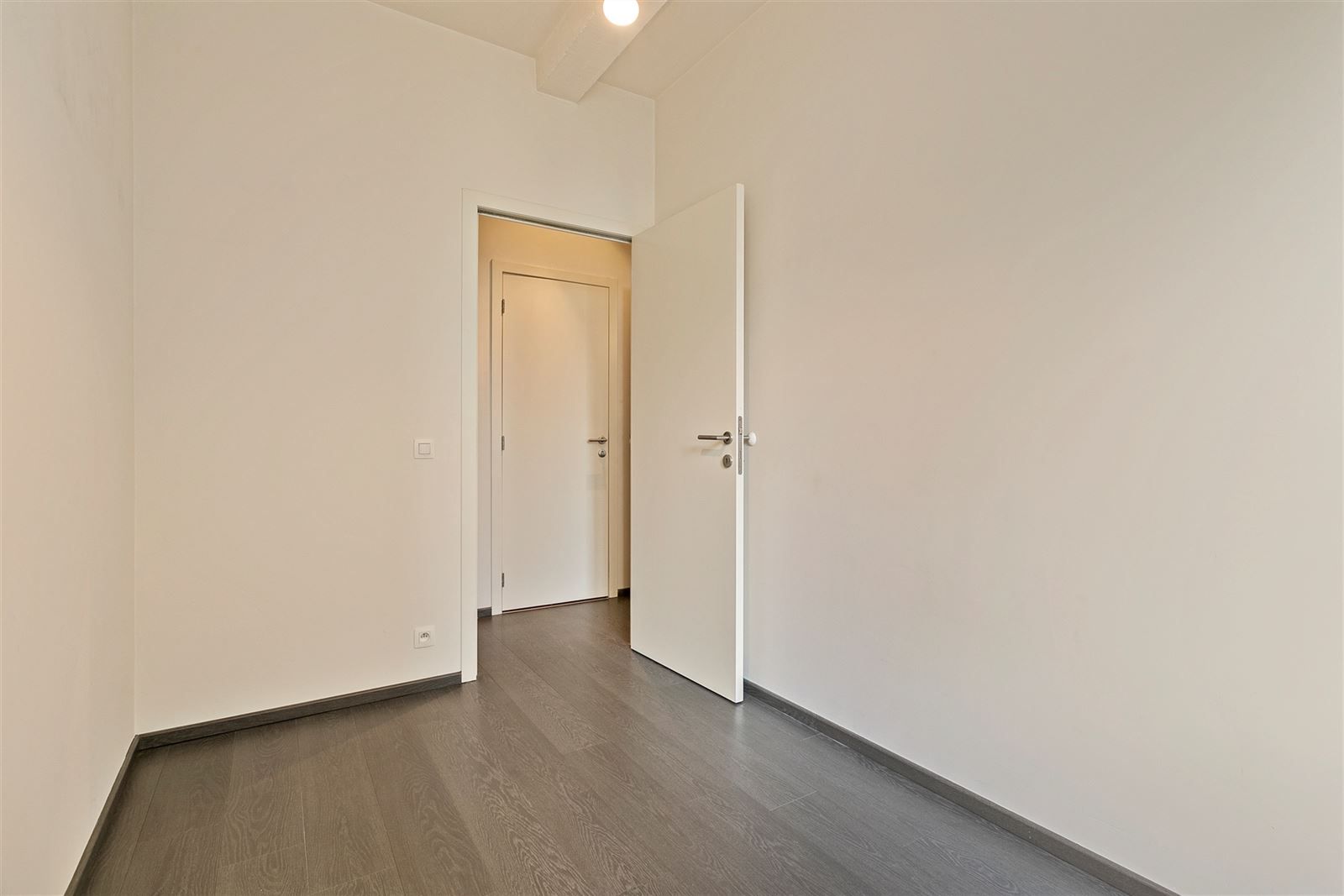 Zeer gunstig gelegen 2-slpk appartement vlakbij Stadspark,Schutterhofstraat en Meir in recent gebouw. foto 11