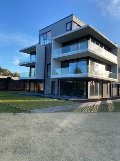 Recent appartement met twee slaapkamers (zonder parkeerplaats). Bezoekmoment: zie omschrijving. foto 1