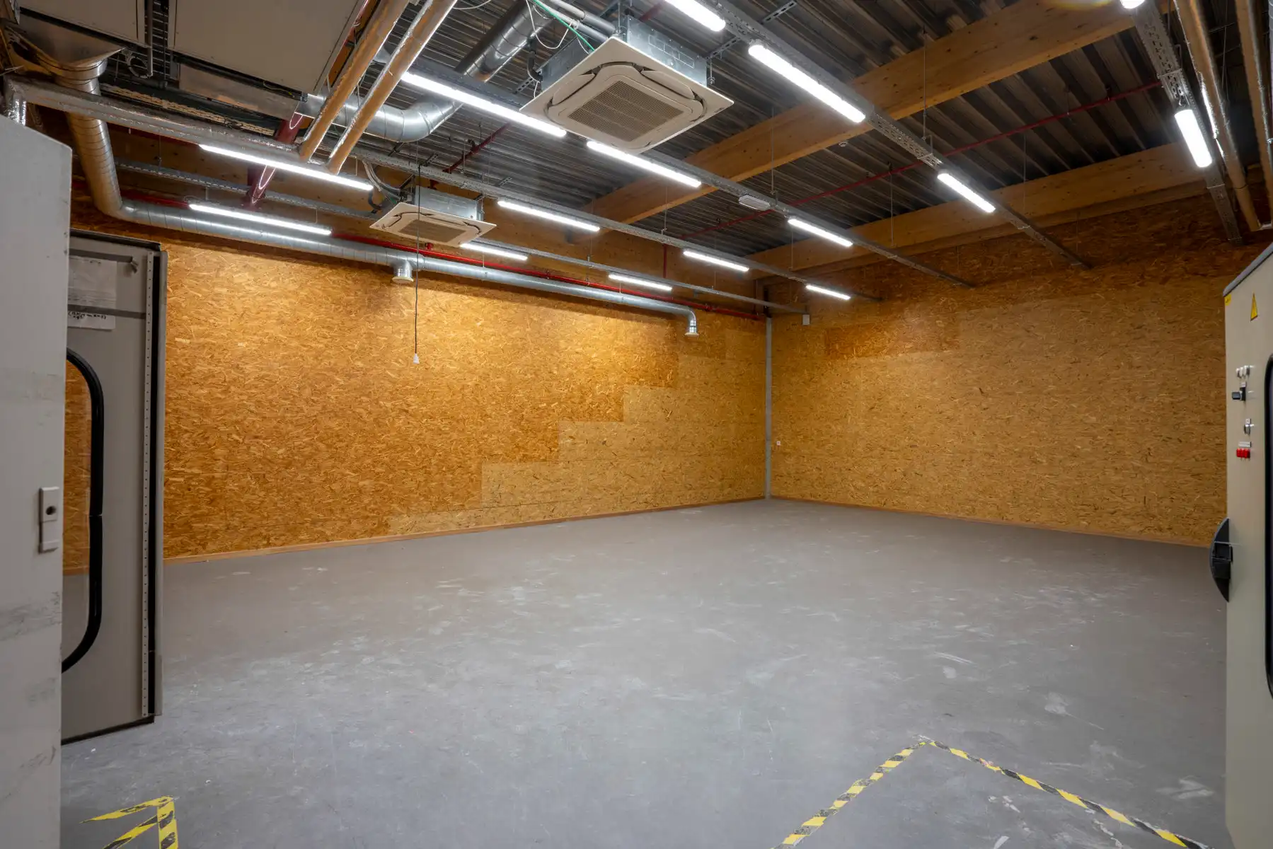 Commerciële toplocatie in Shopping Den Tir foto 17
