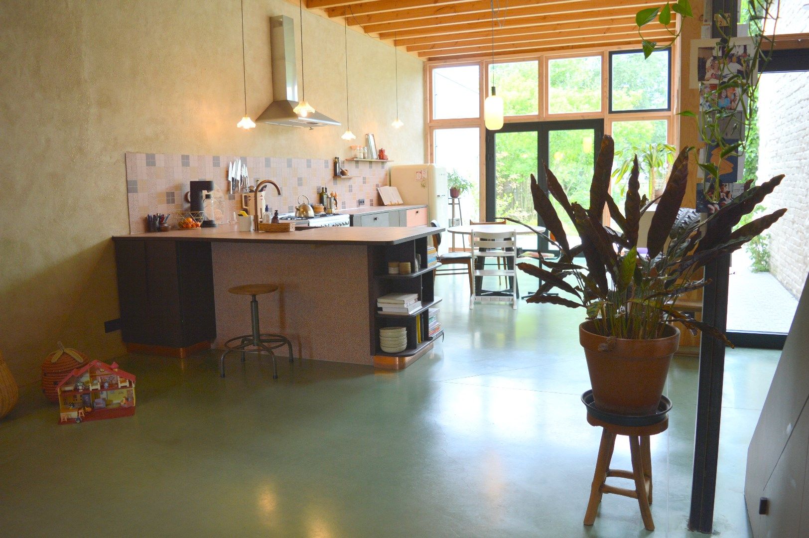Unieke rijwoning met tuin, garage en 3 slaapkamers in Zwevegem foto 7