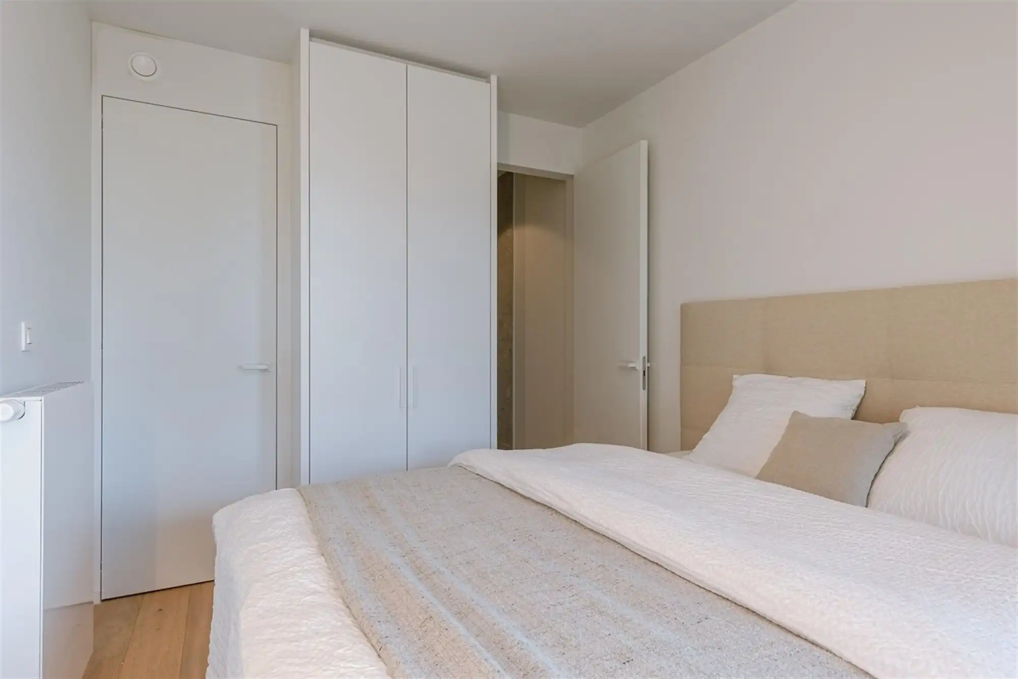 Stijlvol en luxueus appartement – Ensor Tower 2 foto 11