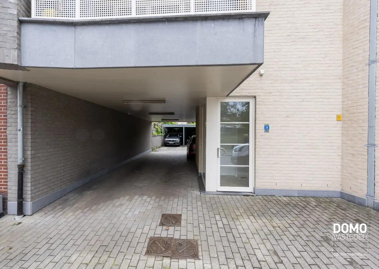 MODERN DUPLEXAPPARTEMENT MET TERRAS EN AUTOSTANDPLAATS IN LANAKEN foto 12