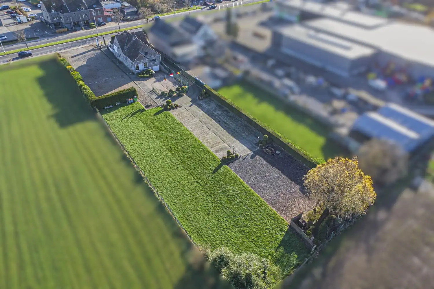 Bedrijfspand met woonst op perceel met commerciële mogelijkheden (ca. 38a) foto 31