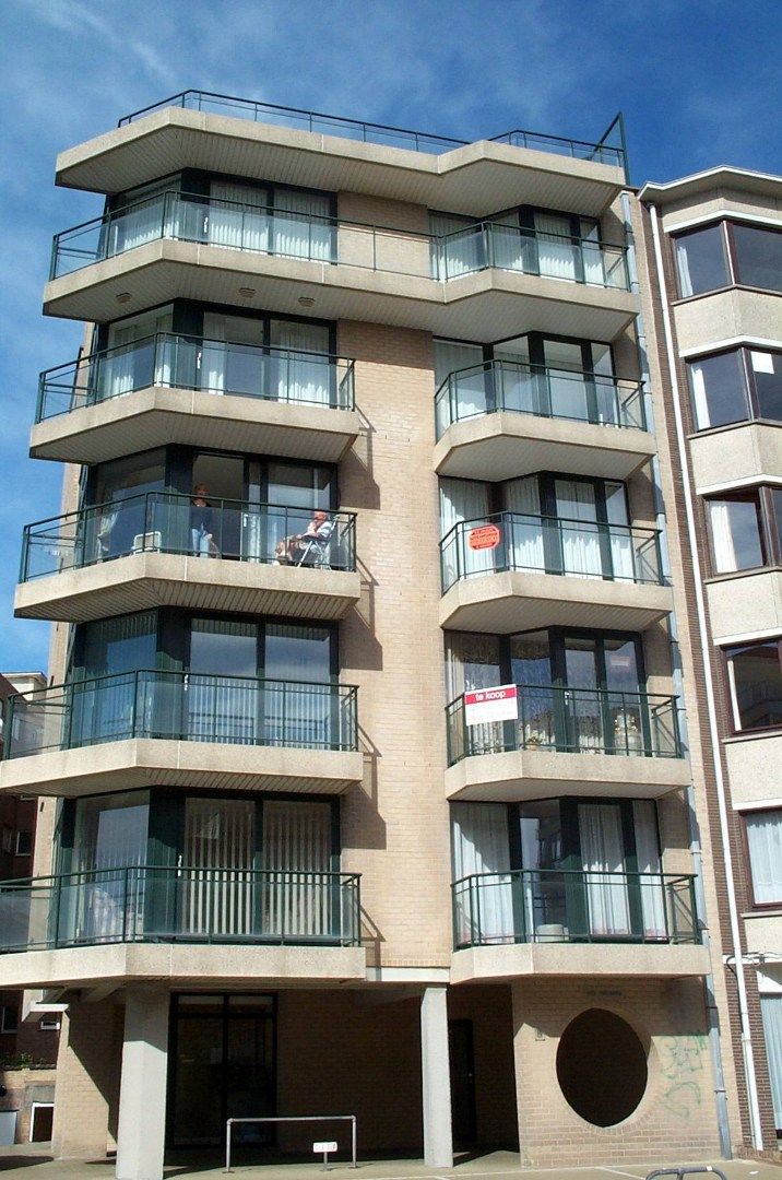 APPARTEMENT MET ZIJDELINGS ZEEZICHT foto {{pictureIndex}}
