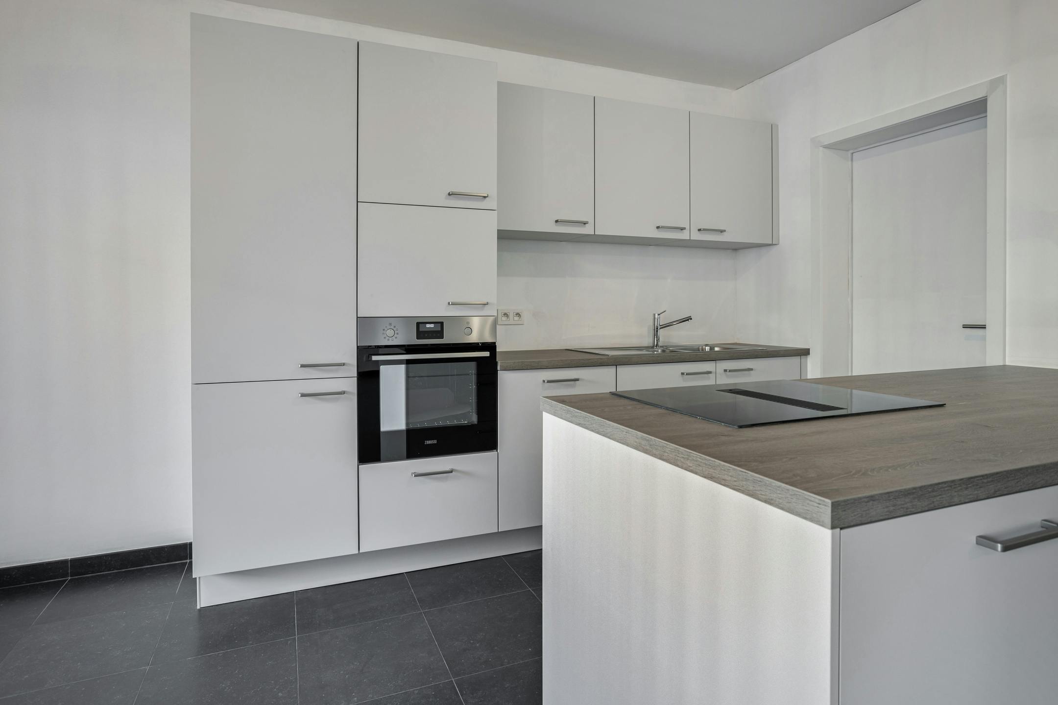 Gerenoveerd appartement met 3 slaapkamers in Boom foto 7