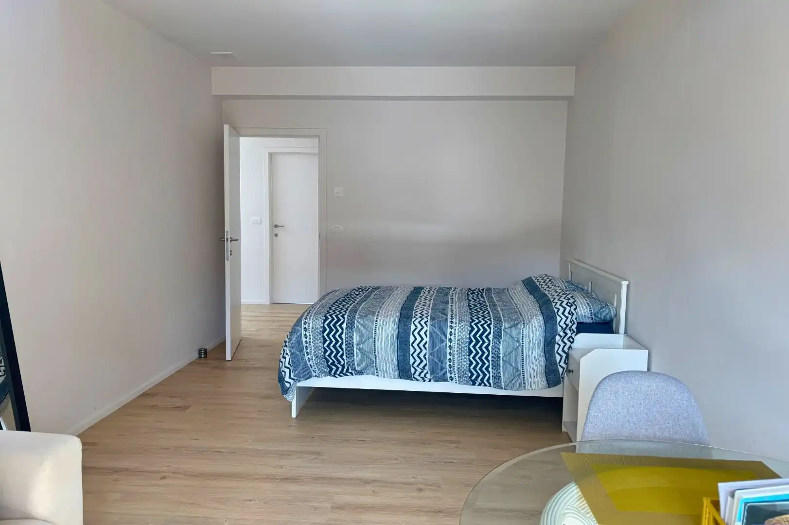 Recente moderne bemeubelde woning in centrum Brugge  foto 12