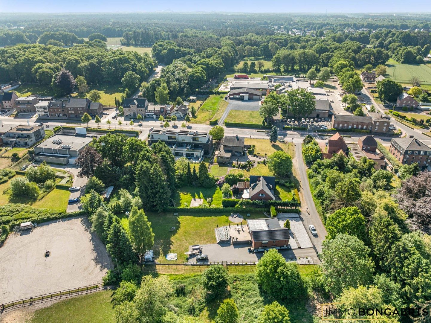 Rustig gelegen woning op een groot perceel foto 33