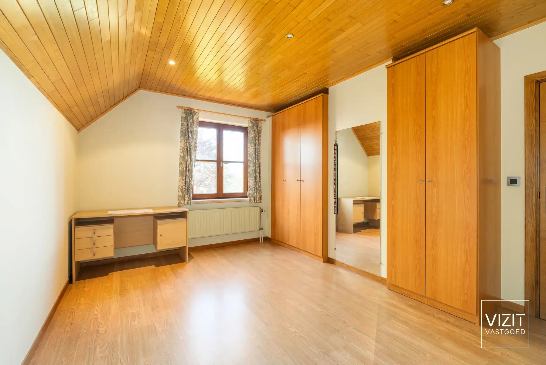 Karaktervolle, ruime villa met 4 à 5 slaapkamers in Appelterre foto 10