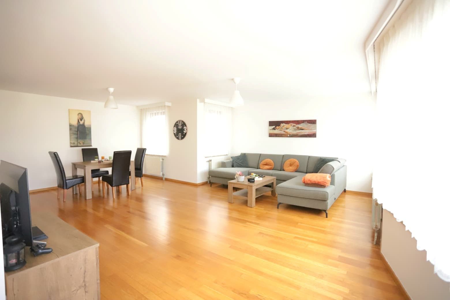 Appartement met 3 slaapkamers & lichtrijke woonkamer in centrum Genk foto 7