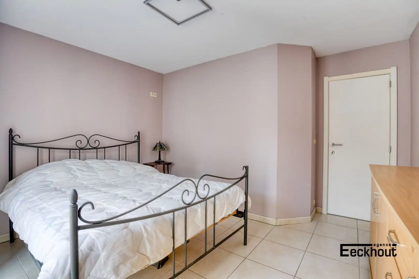 Ruim (100 m²) & instapklaar appartement (bouwjaar 2009) in het centrum van Oostende! foto 9