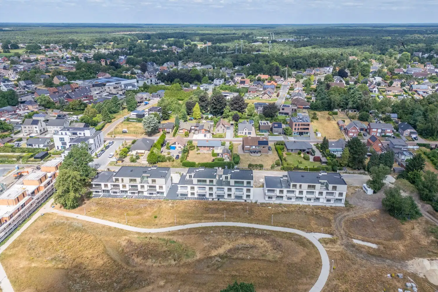Gelijkvloers nieuwbouwappartement in een prachtige parkomgeving foto 6
