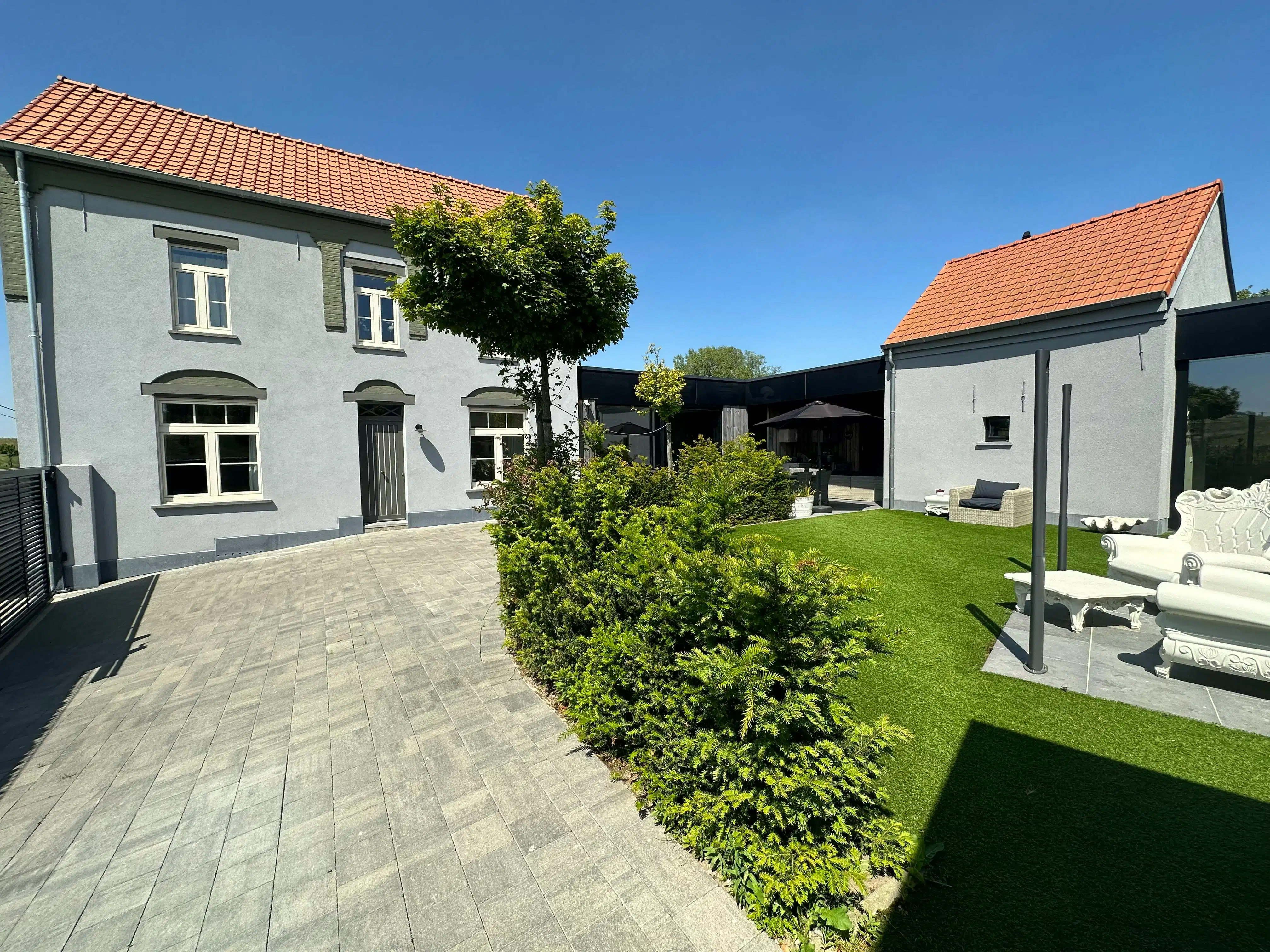 Gerenoveerd huis met wellness te koop in Zottegem foto 19
