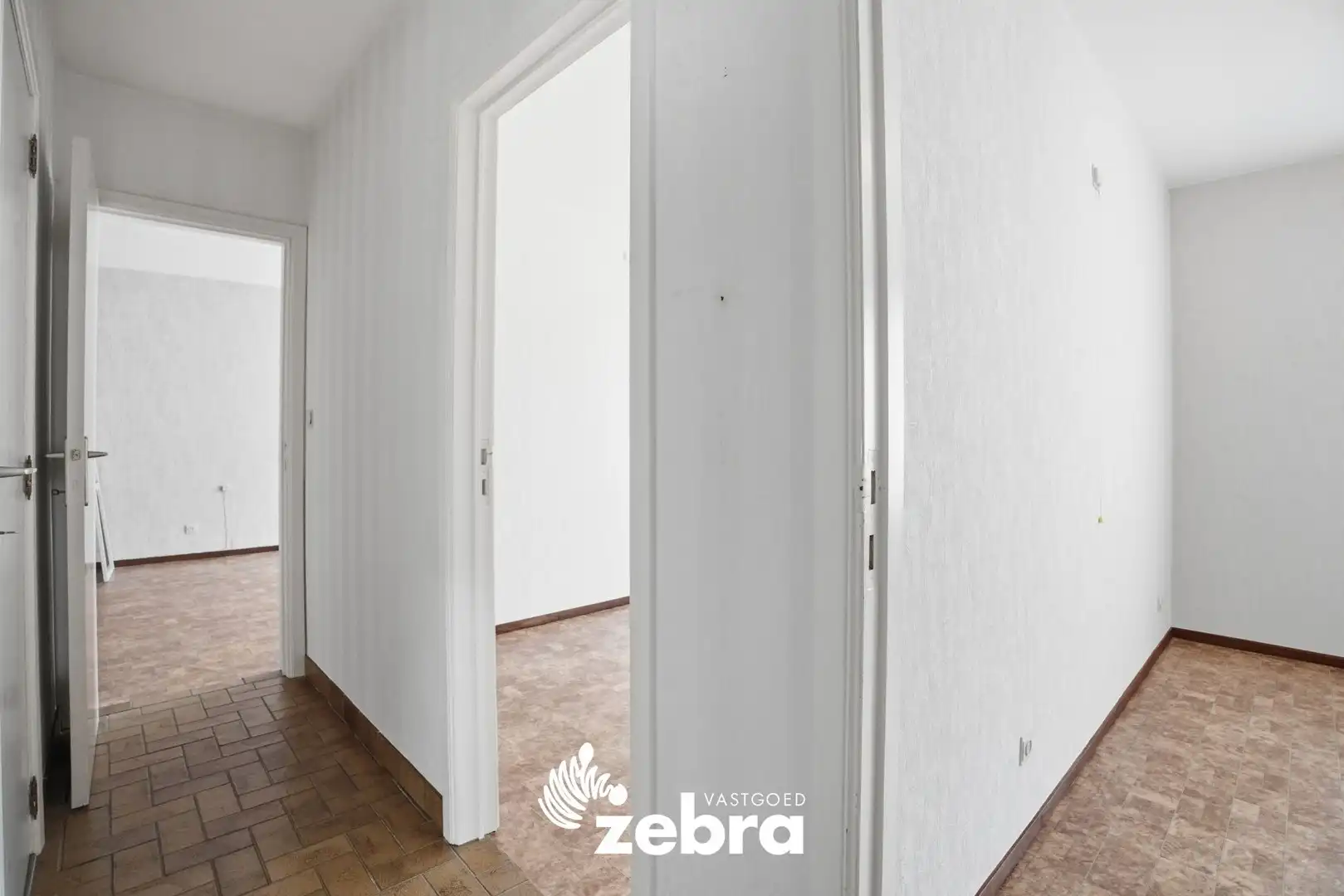 Op te frissen open bebouwing met zonnige tuin in Moorslede! foto 14