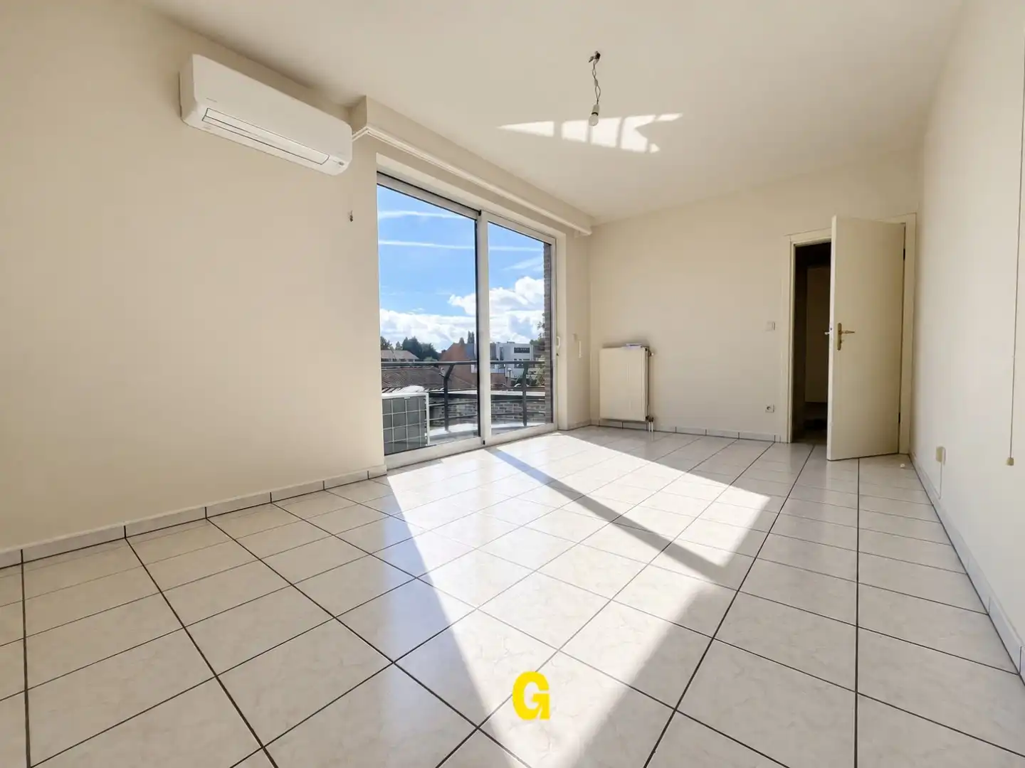 Ruim duplex appartement met 4 slaapkamers en terras in centrum van Hoeselt foto 14