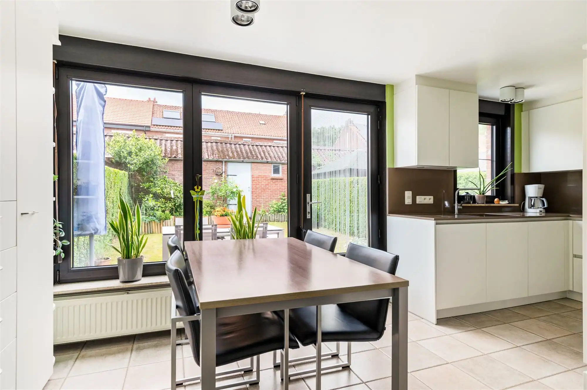 Zeer goed onderhouden woning op een A - locatie te Mechelen foto 6