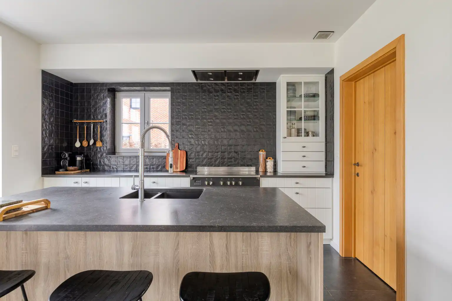 Instapklare villa op ruim perceel foto 15