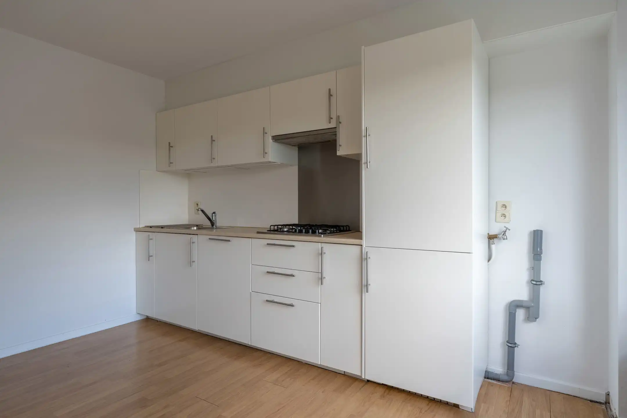 Woning bestaande uit twee appartementen op 985m² perceel. foto 27