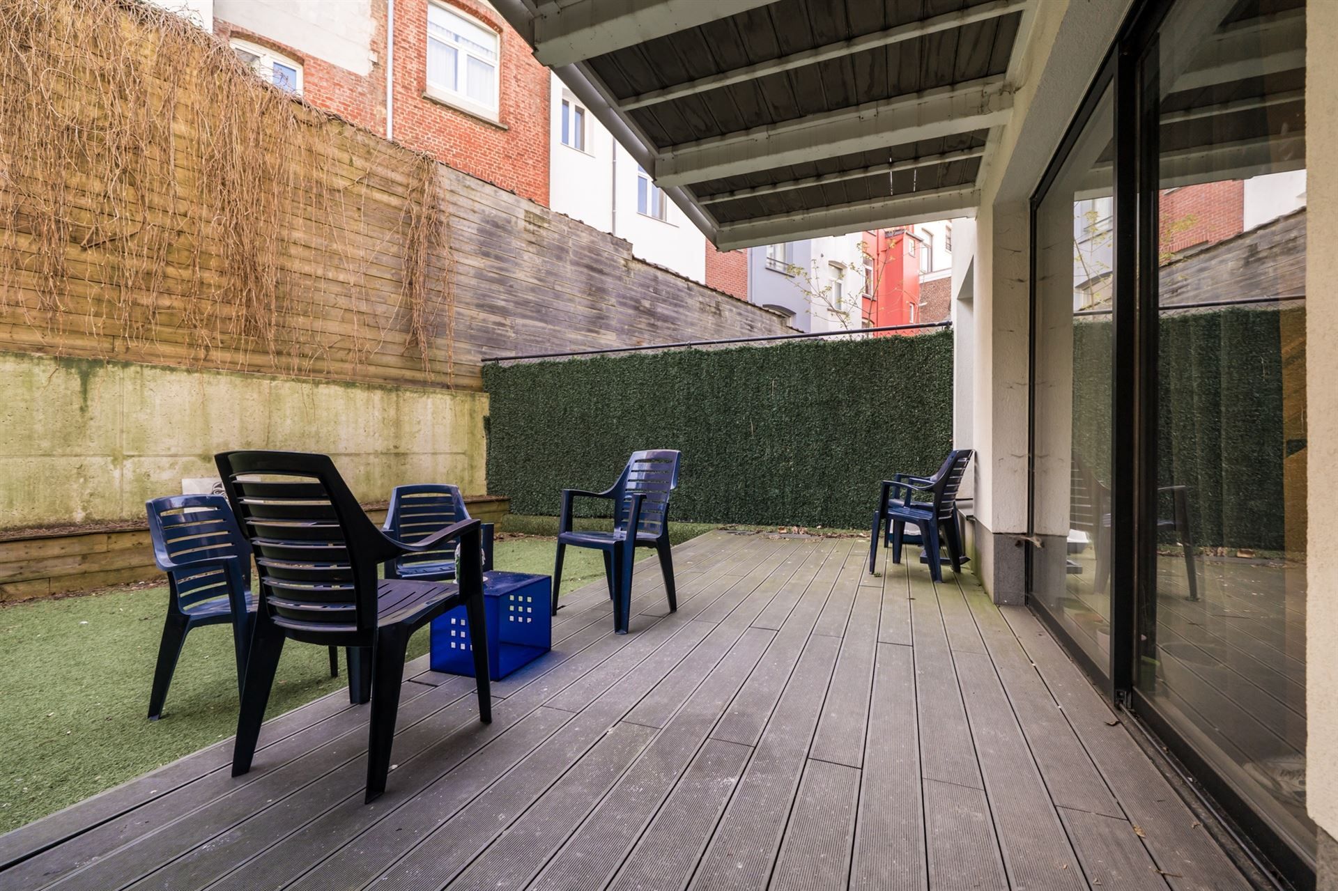 Prachtig, recent 3 slaapkamer duplex appartement met private tuin van 50m² foto 2