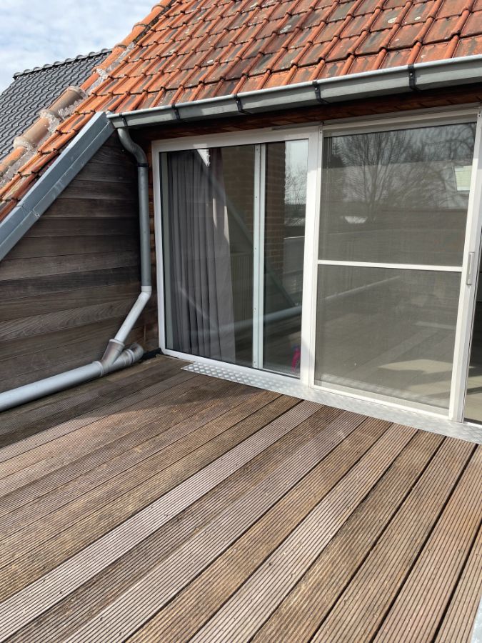 Exclusief één slaapkamer DAK-APPARTEMENT met ruim terras en openlucht autostandplaats foto 7