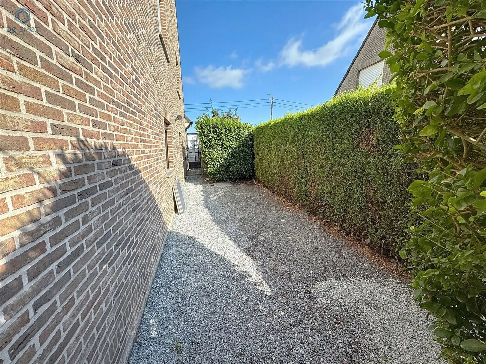 Prachtig gerenoveerde villa met 4 slaapkamers, garage en zwembad foto 34