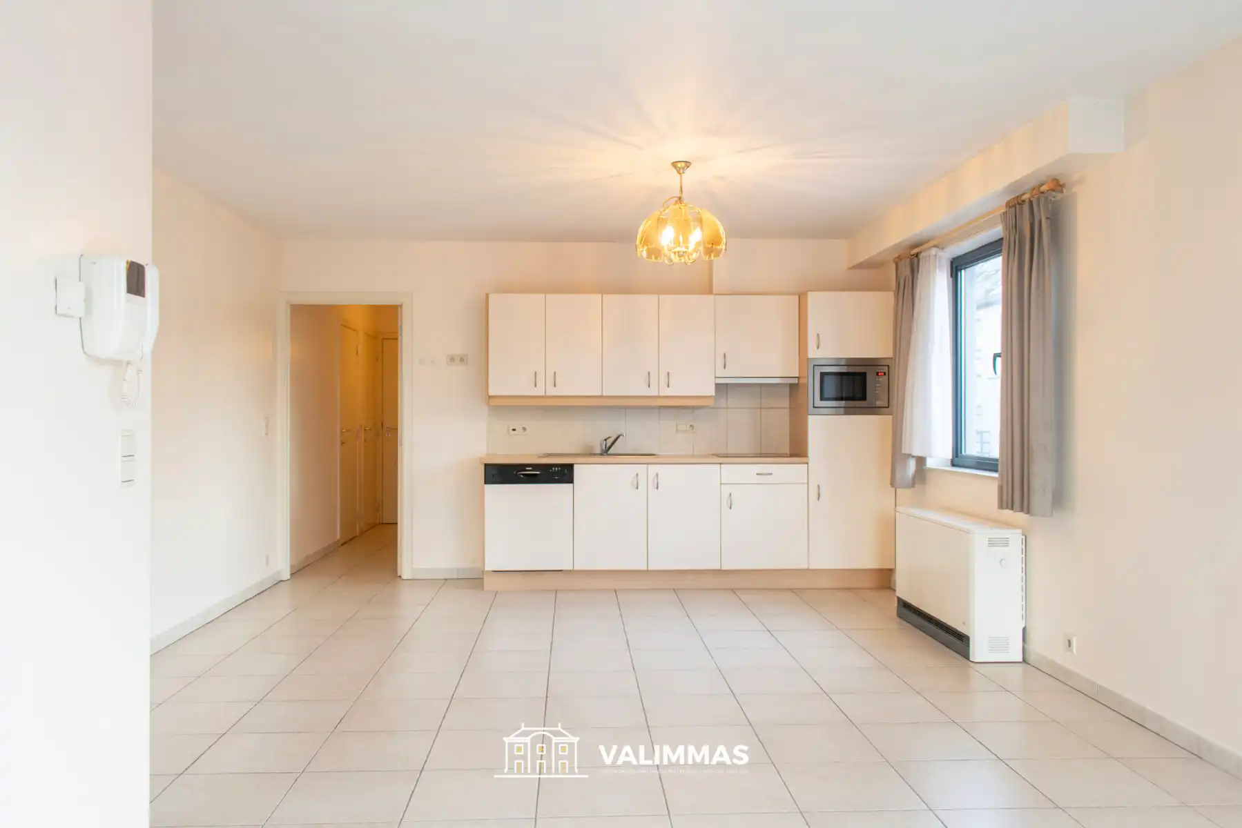 Verzorgd & instapklaar appartement met individuele garage... foto 5