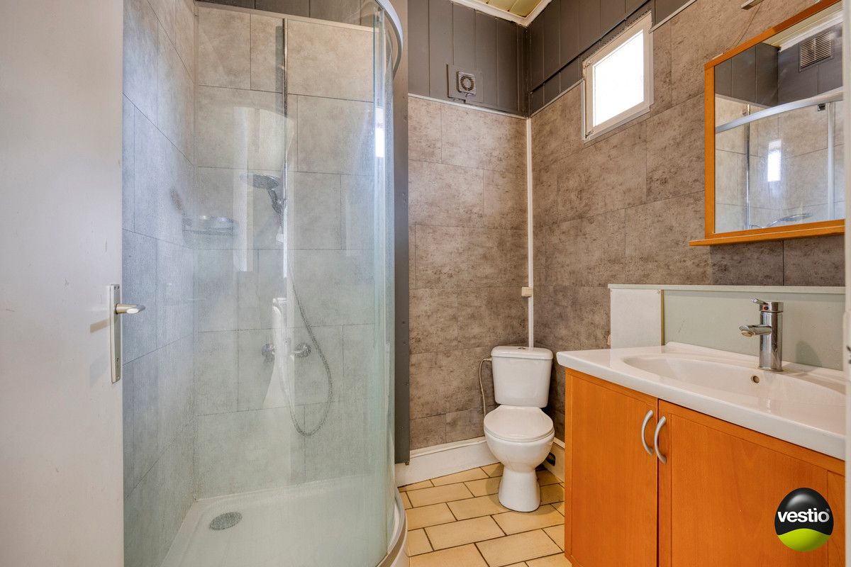 OP TE FRISSEN WONING MET 2 SLK OP 4A95CA IN DORPSKERN TE ZICHEN-ZUSSEN-BOLDER. foto 15