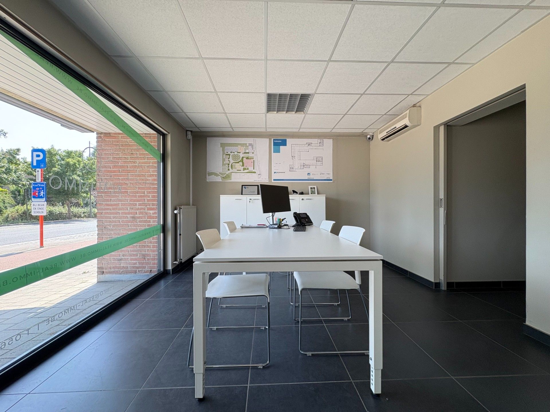 Instapklaar commercieel pand in Avelgem foto 5
