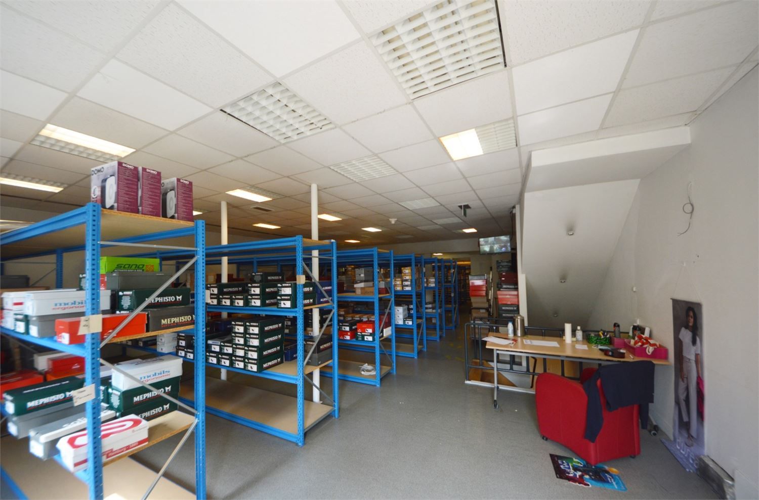 MODERN COMMERCIEEL GEBOUW LANGE ZOUTSTRAAT NAAST NOBEL foto 10