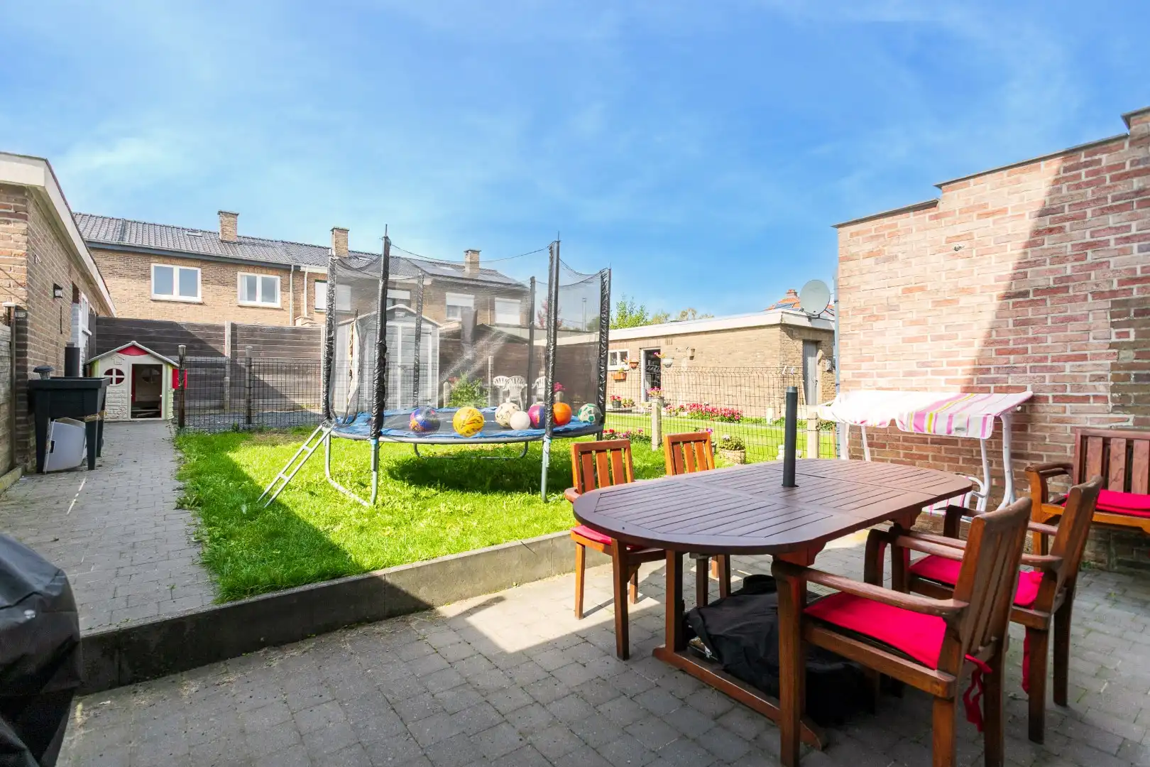 Instapklare woning met 3 slpk, tuin en garage te Lembeek foto 11